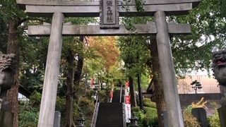 開けている高台の神様