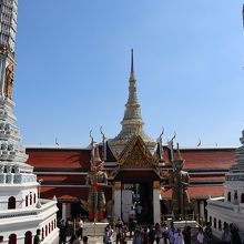 正面からの眺め