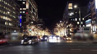 表参道交差点の対角側からも