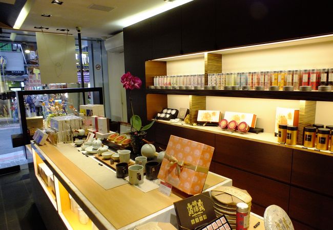 チェーン店のお茶屋さんです。