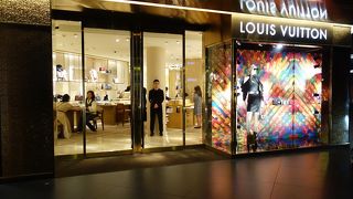 洗練された店舗