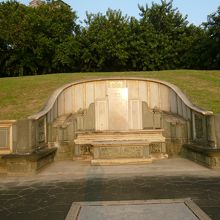 五塊&#21405;公園の風景、陳中和氏のお墓