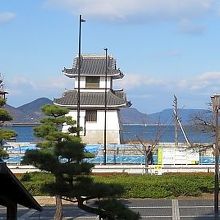 この中に時報鐘があるそうですが実物は見られません