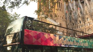 Hop on/Hop off自由のダブルデッカーのバスでバルセロナ市内観光!