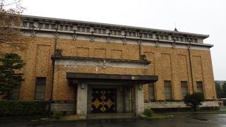 昭和天皇の御大礼記念事業で開館