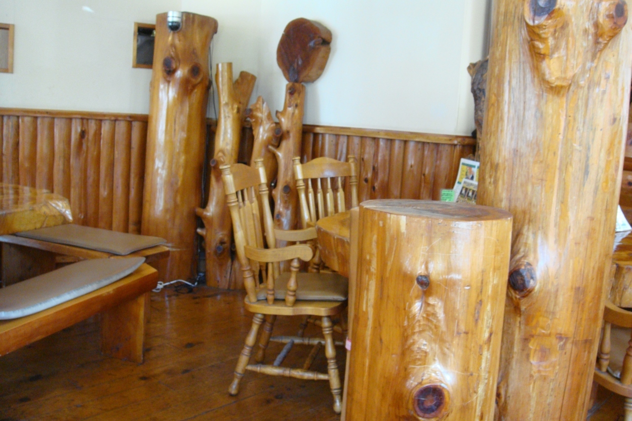 家具もすべて木製