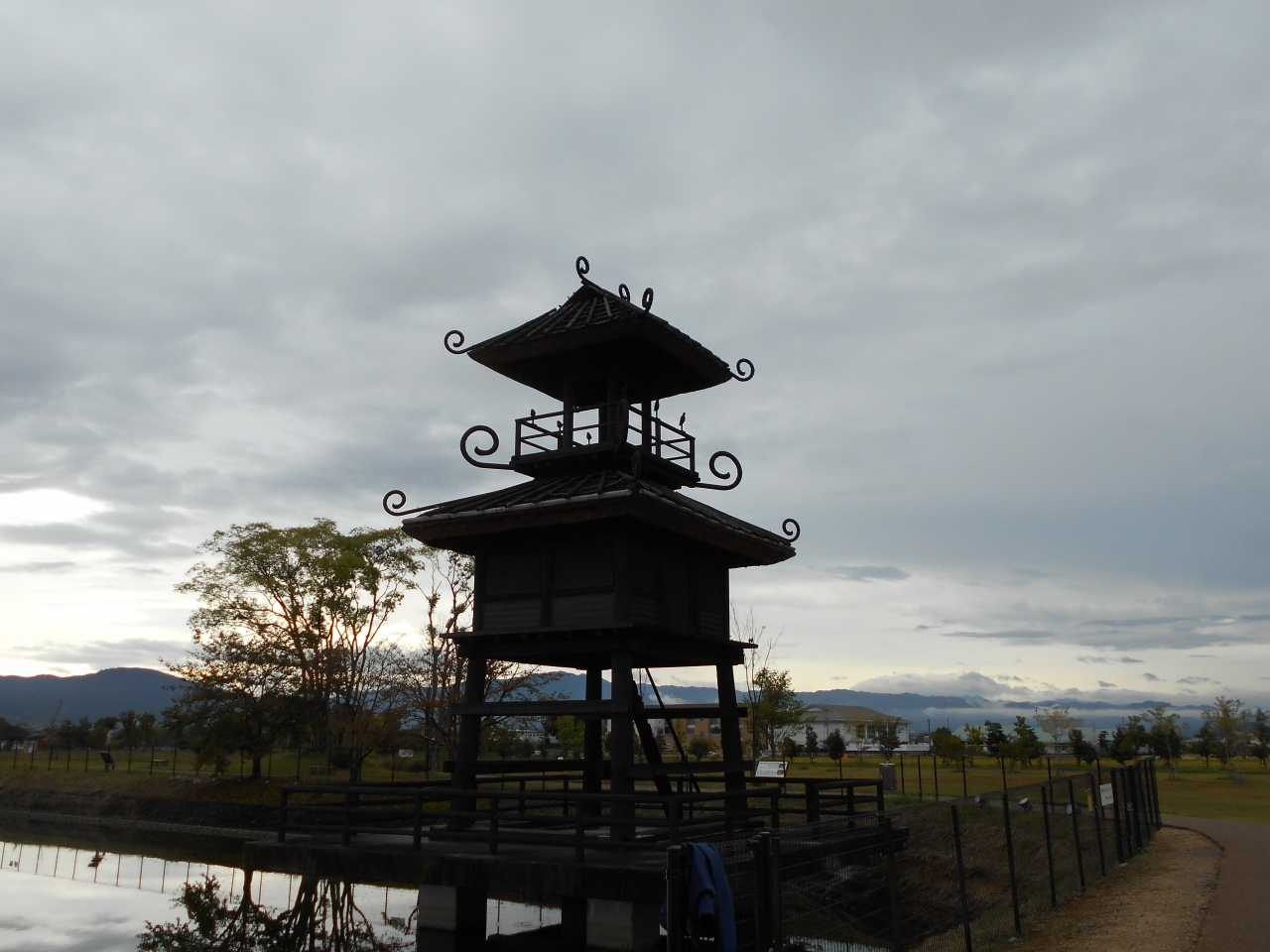 唐古・鍵遺跡復元楼閣