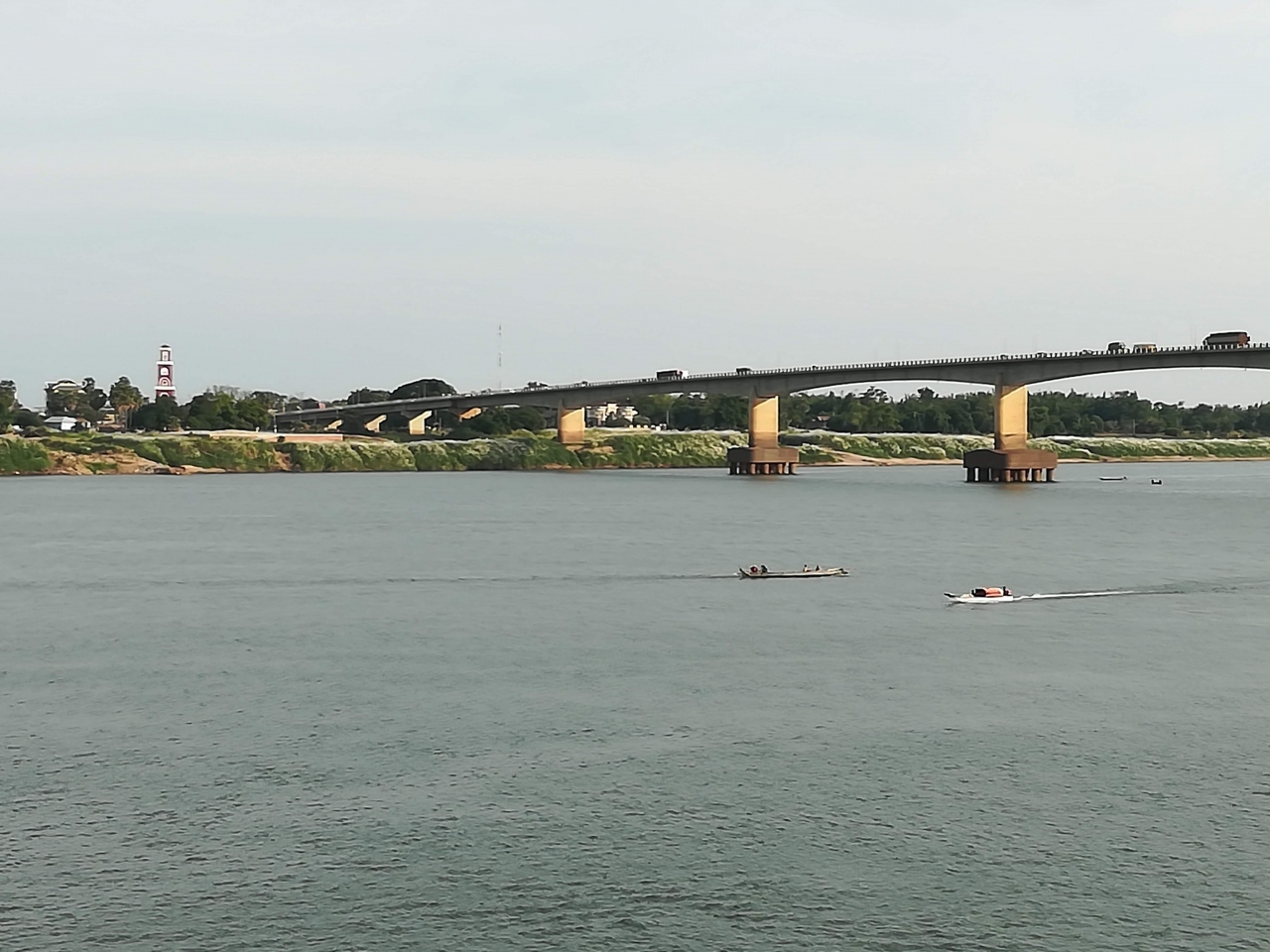 ５００リエル紙幣に描かれた橋