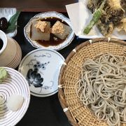 昔ながらの温かいお蕎麦屋さん