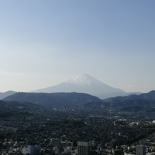 展望台から富士山がきれいに見えます