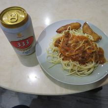 料理（パスタと地元ビール）