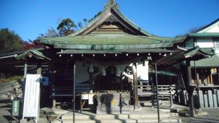 少しキツい階段があった神社でした。