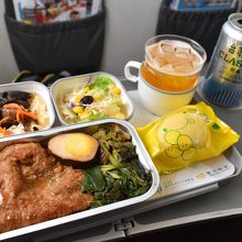 台鉄弁当そのもの