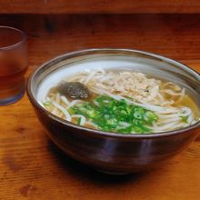 細うどんのかけ。