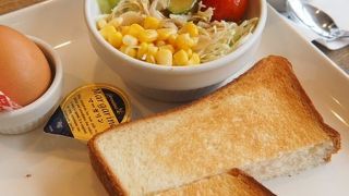 王子駅近くのカフェ