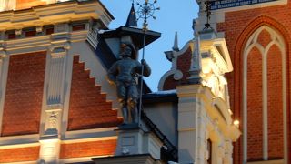 可哀そうな建物と思いませんか？