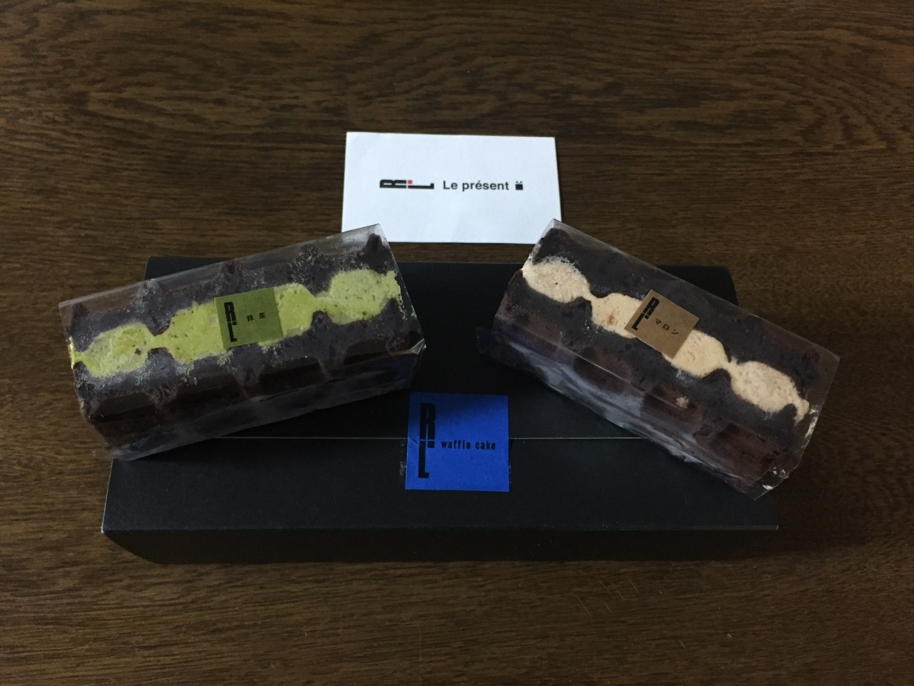 サンドイッチ型のワッフル・R.L waffle cake 