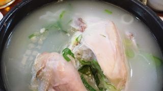 ファンフサムゲタン (皇后参鶏湯)