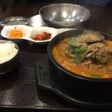 ウゴジガムジャタンランチ