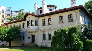 陶器製ストーブを初めて見た