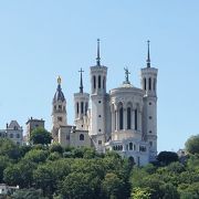 リヨンで一番の観光スポット、絢爛豪華な教会