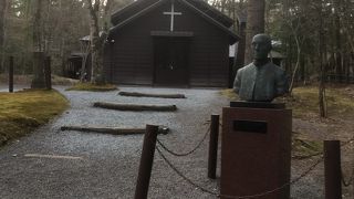 「屋根のない病院」…言い得て妙という感じです。