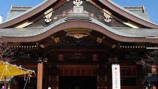 鶯のお守りがかわいい