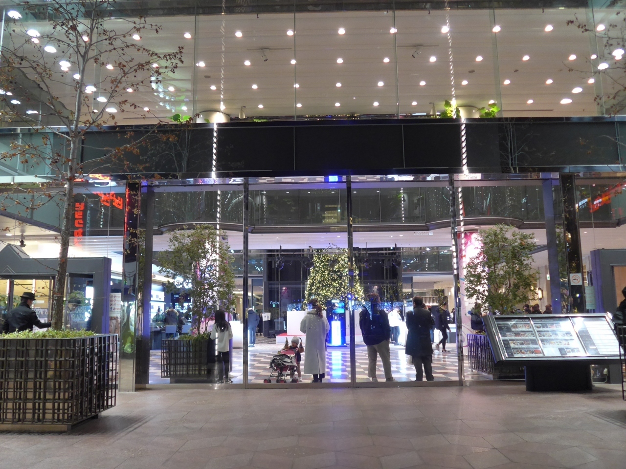 警固公園側入り口付近