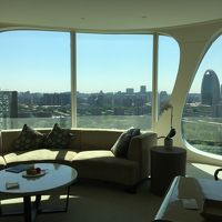 一人で過ごすには贅沢すぎる空間