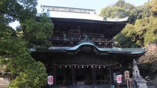 巨大、スケールの大きい社殿