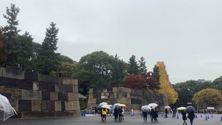 中の門跡の石垣は見応え充分。