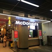 マクドナルド (カオサン店) 