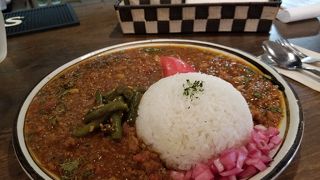 四ツ橋駅すぐのスパイスカレー