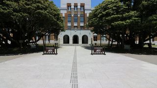 旧県庁をリニューアル