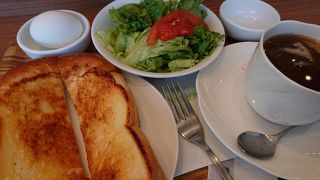 二条駅改札出て目の前の志津屋さん!!