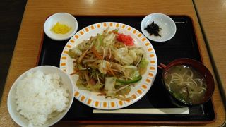 お値打ちに食べれす。