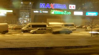 そしてロゴの右側に「Ｘ」の文字が「Ｘ」「ＸＸ」「ＸＸＸ」の３種類あり、店舗の規模を表しています。