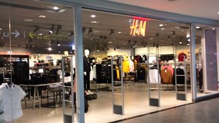 H&M (オーチャードビルディング店)