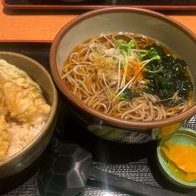 お蕎麦と小天丼のセット