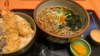 流山おおたかの森SC内にあるお蕎麦屋さんです。