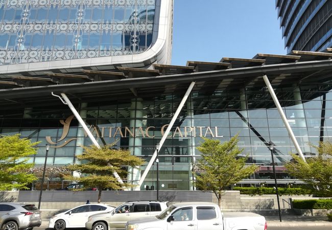 プノンペンで最も目立つビル