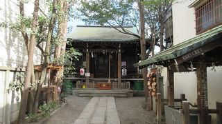 境内はとても静かで落ち着ける雰囲気でした。