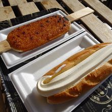 くるみダレの五平餅とソフトドッグ