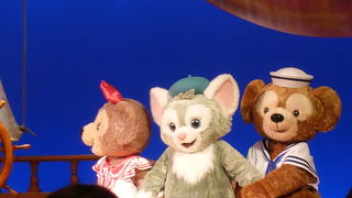 ダッフィーのショーを見ながら