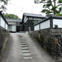 入り口。ちょっとわかりにくし。