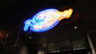 ホテルの１階。なかなかおもしろい構造です。