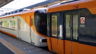 伊勢の名所を走っている