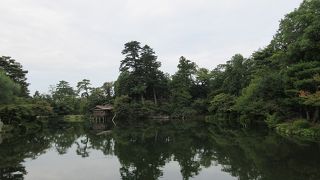 写真撮影スポットなので、順番待ちの行列が出来ていました。