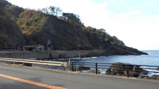 日本海の荒波を受けた国定公園
