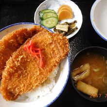 わらじカツ丼